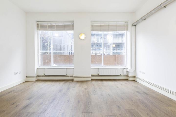 Stunning newly refurbished one bedroom apartment with loft style features Ability Plaza - Kingsland Road, Dalston / Haggerston